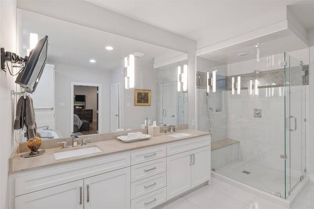 7265 Inwood Road, Dallas, TX 75209 Primary Bath