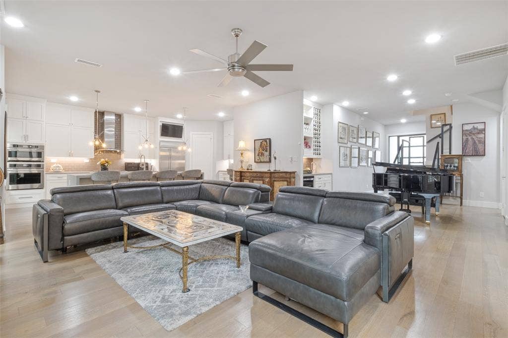 7265 Inwood Road, Dallas, TX 75209 7265 Inwood Road, Dallas, TX 75209