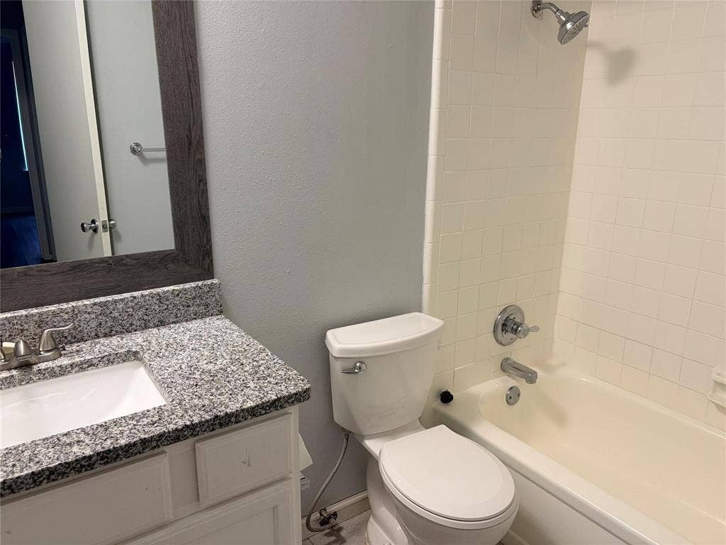1025 Fox River Lane, Fort Worth, TX 76120