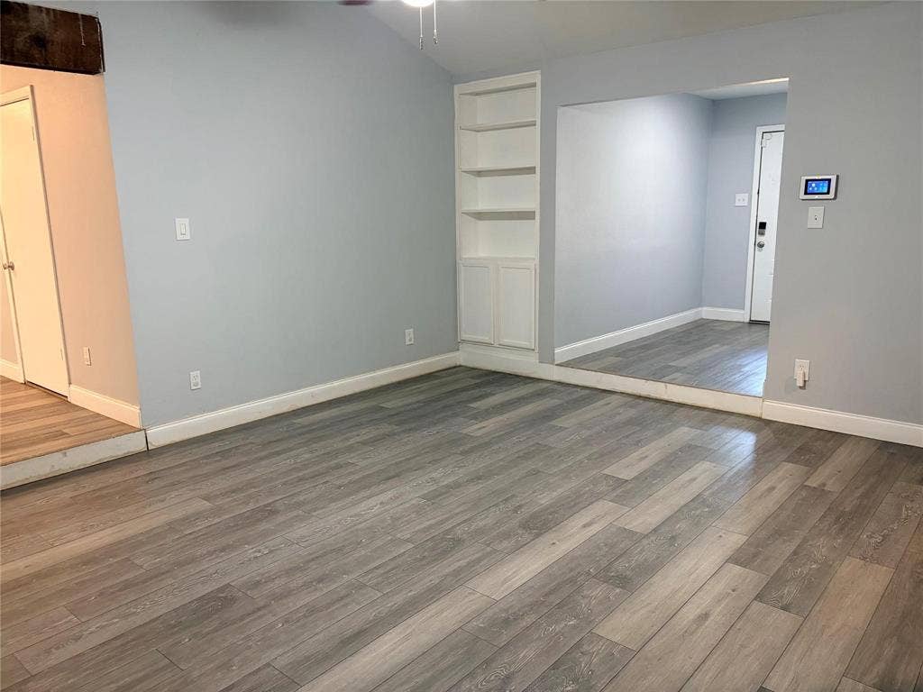 1025 Fox River Lane, Fort Worth, TX 76120