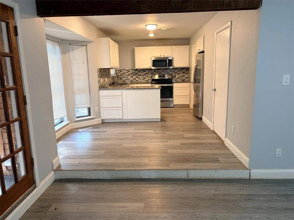 1025 Fox River Lane, Fort Worth, TX 76120
