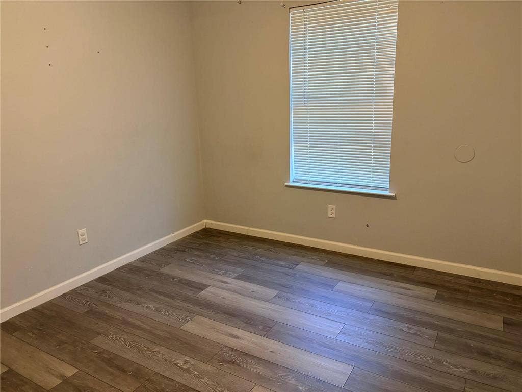 1025 Fox River Lane, Fort Worth, TX 76120