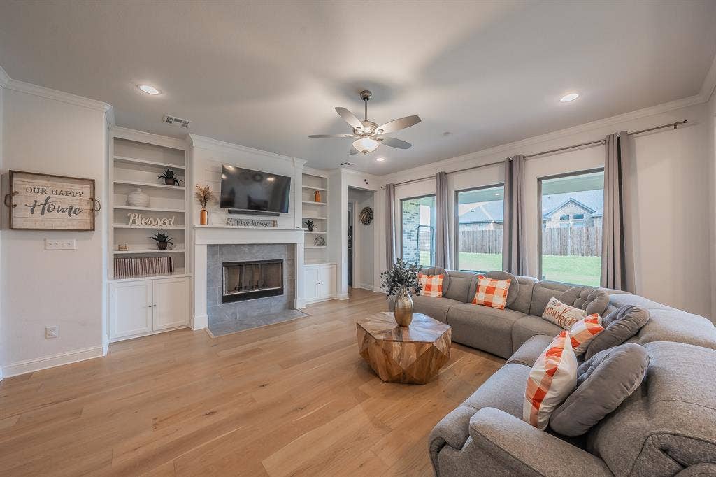 3760 Cherry Laurel Lane, Ovilla, TX 75154 3760 Cherry Laurel Lane, Ovilla, TX 75154