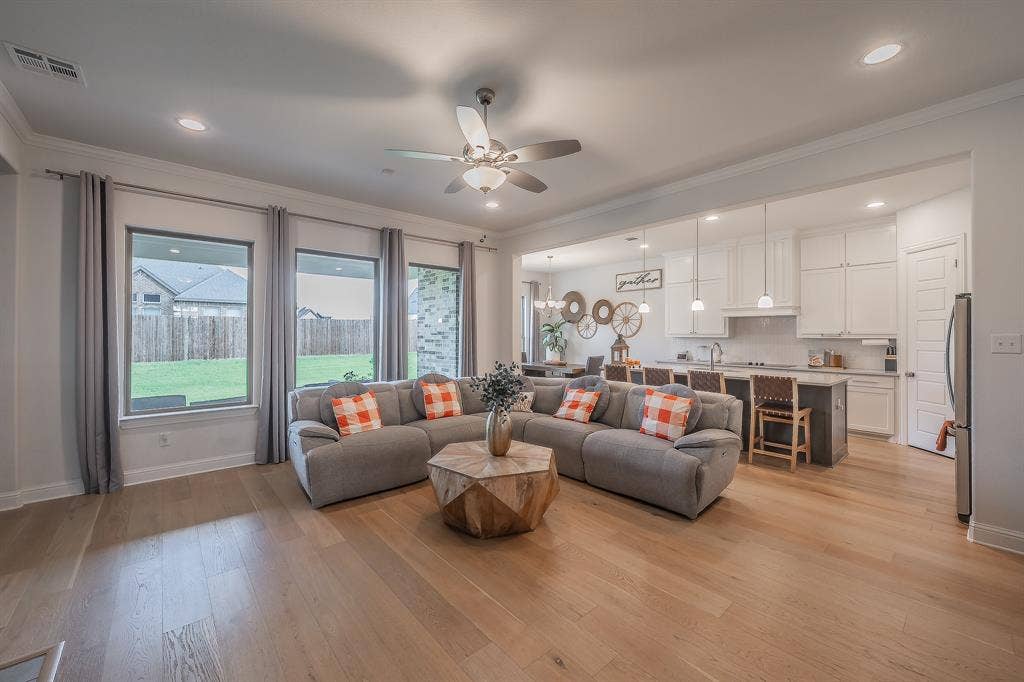 3760 Cherry Laurel Lane, Ovilla, TX 75154 3760 Cherry Laurel Lane, Ovilla, TX 75154