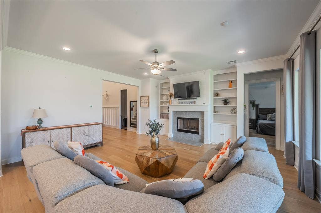 3760 Cherry Laurel Lane, Ovilla, TX 75154 3760 Cherry Laurel Lane, Ovilla, TX 75154