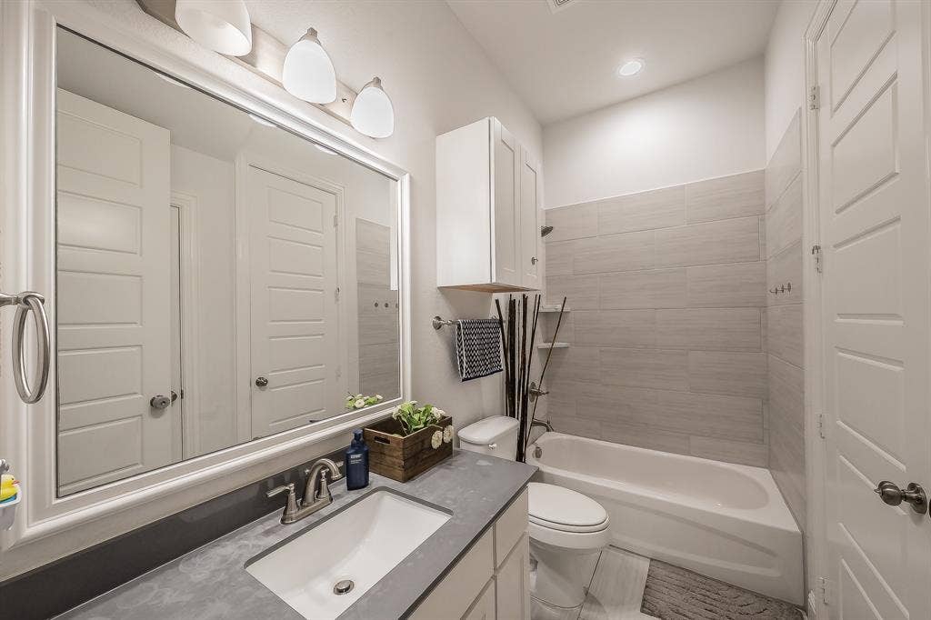3760 Cherry Laurel Lane, Ovilla, TX 75154 3760 Cherry Laurel Lane, Ovilla, TX 75154