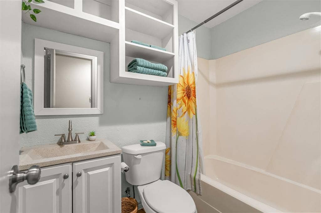 102 Allen Drive, Sanger, TX 76266