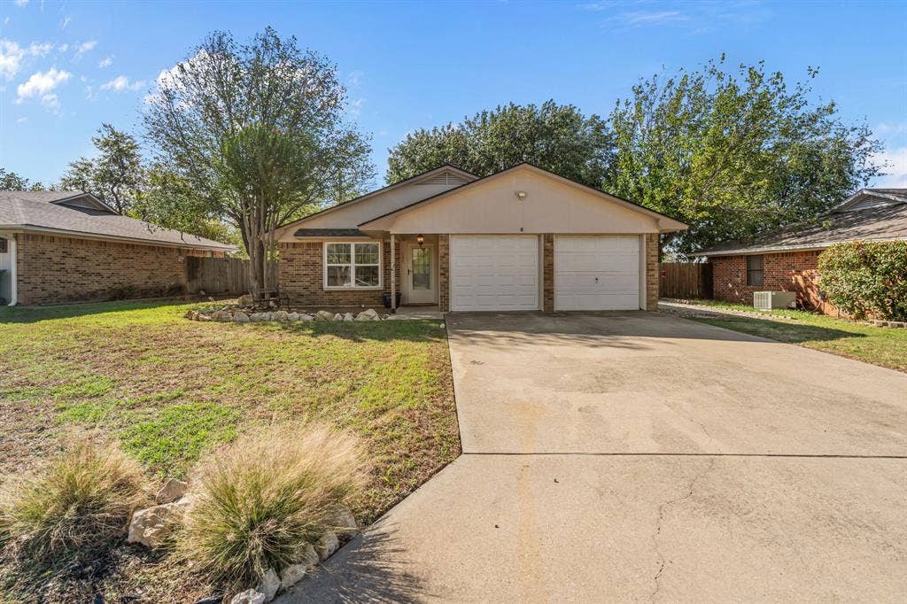 102 Allen Drive, Sanger, TX 76266