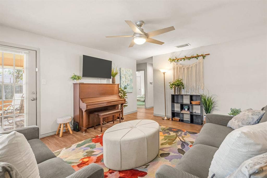 102 Allen Drive, Sanger, TX 76266