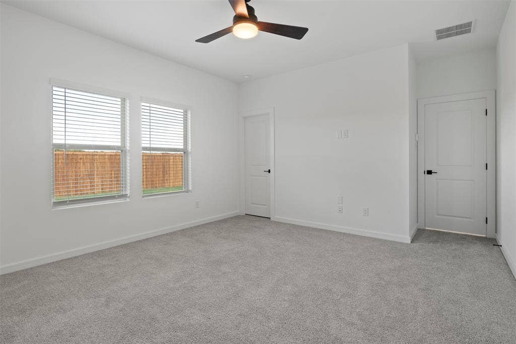 2113 Maple Ridge Drive, Van Alstyne, TX 75495