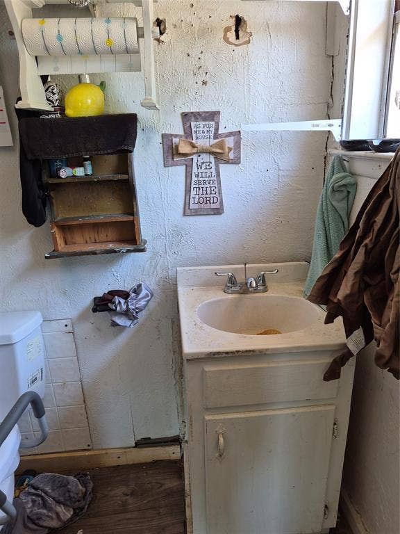 703 Mount Olive Street, Terrell, TX 75160