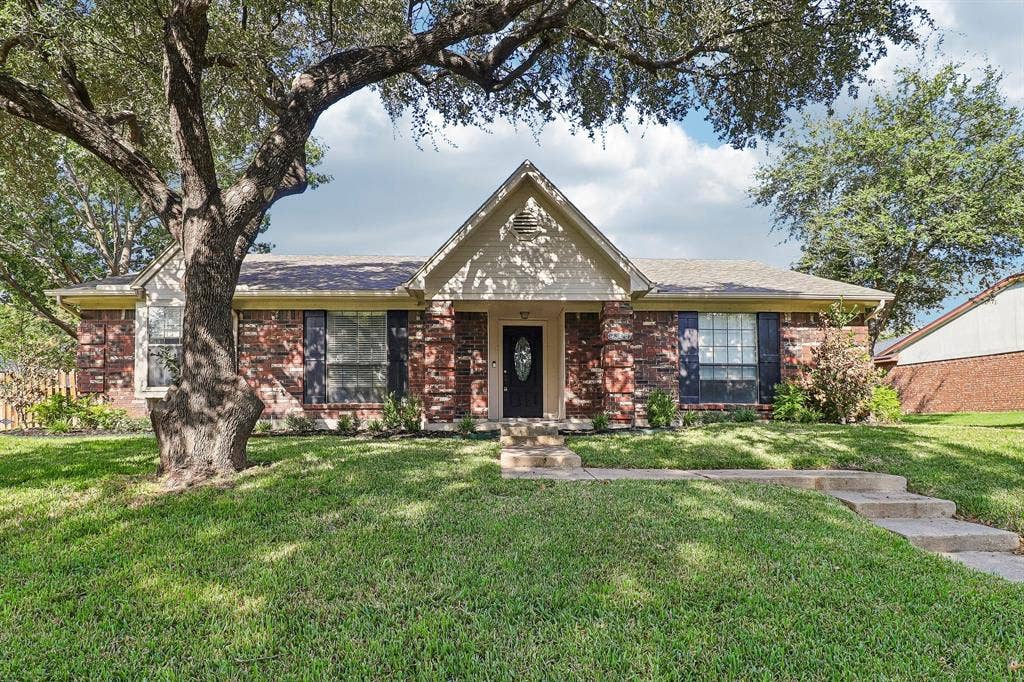 7305 Elizabeth Place, Plano, TX 75025 7305 Elizabeth Place, Plano, TX 75025