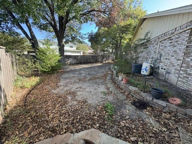 6936 Wildglen Drive, Dallas, TX 75230 Large side yard that could be used in so many ways