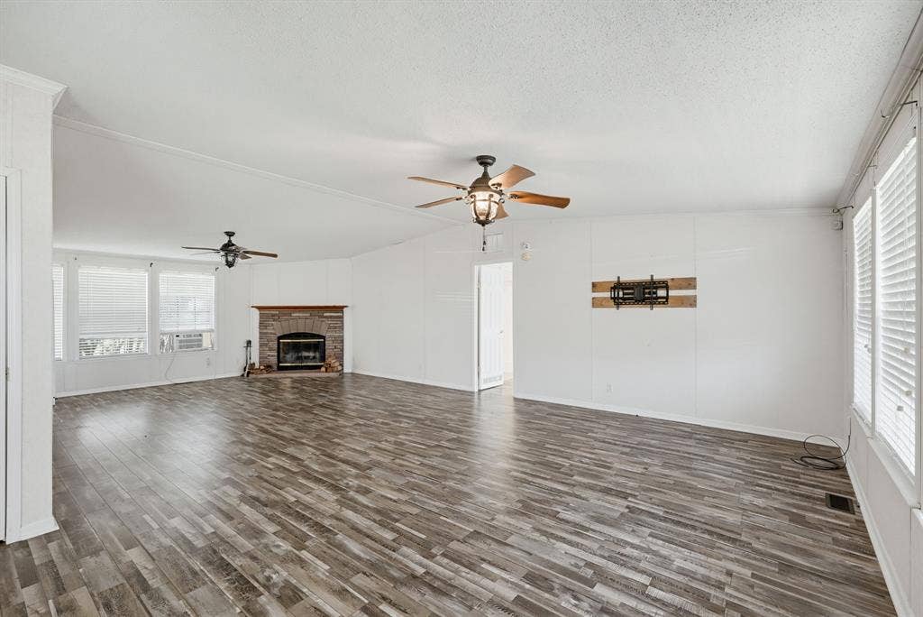 9413 Alabama Street, Joshua, TX 76058