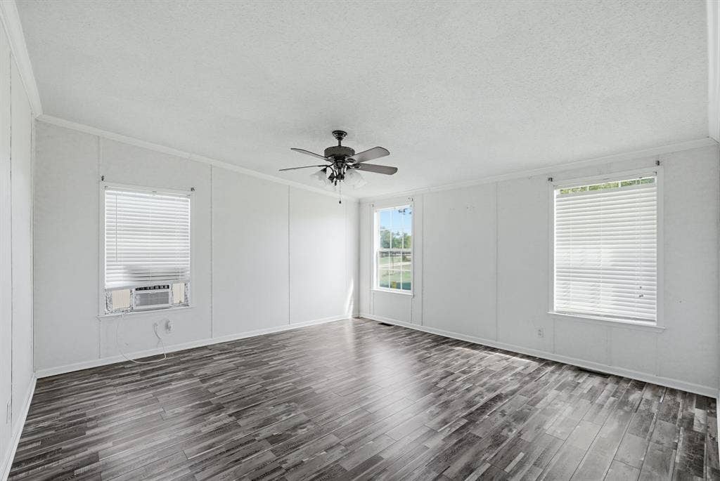 9413 Alabama Street, Joshua, TX 76058