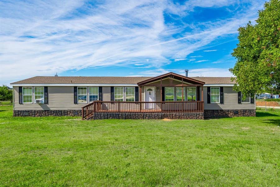 Property photo for 9413 Alabama Street, Joshua, TX