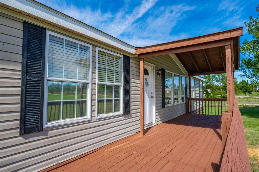 9413 Alabama Street, Joshua, TX 76058