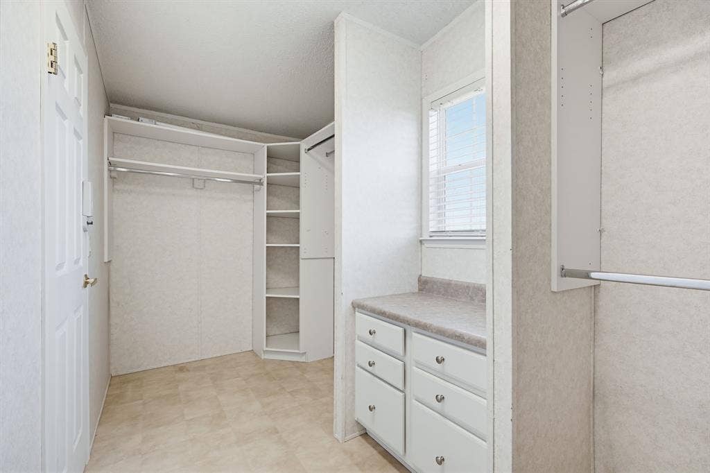 9413 Alabama Street, Joshua, TX 76058