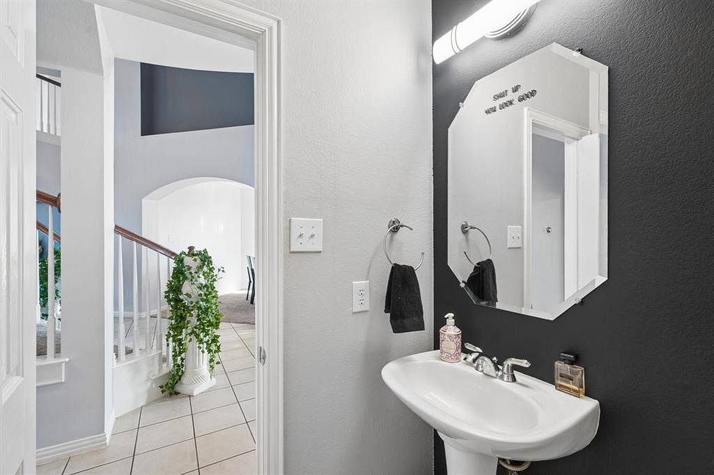 10005 Fairway Vista Drive, Rowlett, TX 75089 Downstairs Halfbath