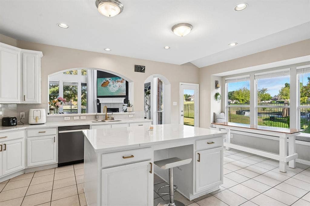 10005 Fairway Vista Drive, Rowlett, TX 75089 10005 Fairway Vista Drive, Rowlett, TX 75089