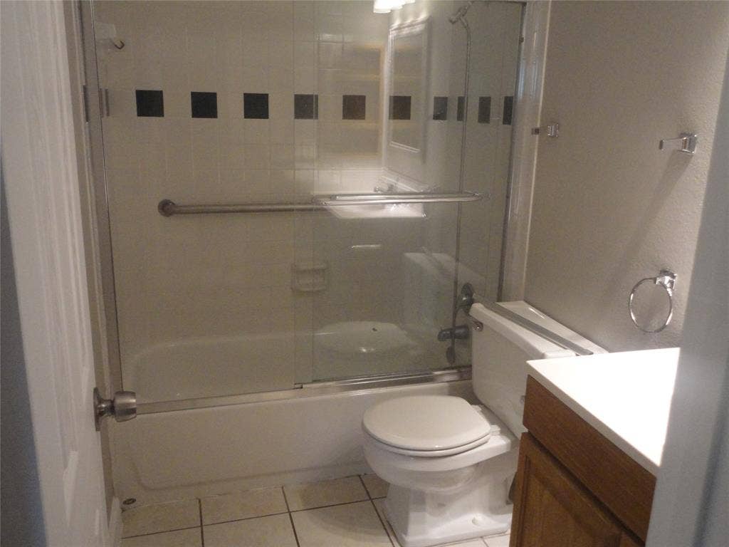 2200 E Trinity Mills Road, #403, Carrollton, TX 75006