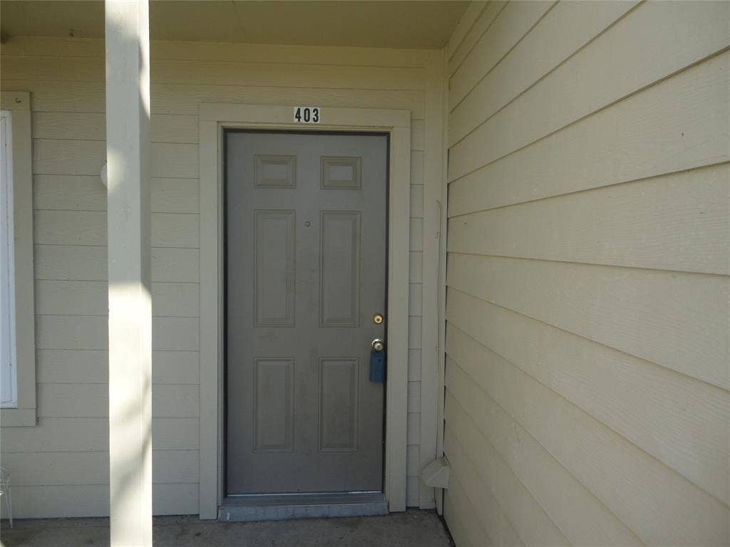 2200 E Trinity Mills Road, #403, Carrollton, TX 75006