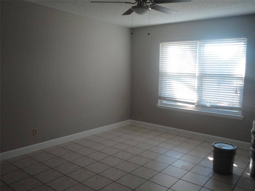 2200 E Trinity Mills Road, #403, Carrollton, TX 75006