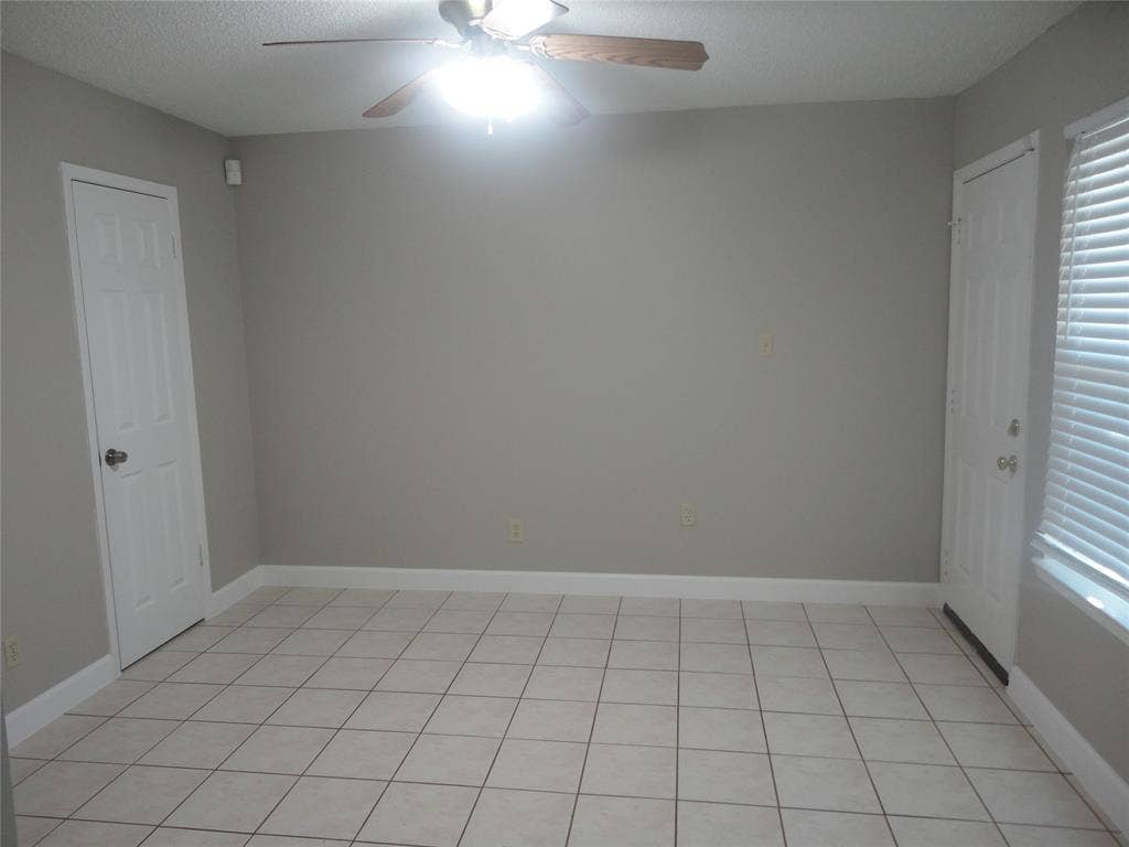 2200 E Trinity Mills Road, #403, Carrollton, TX 75006