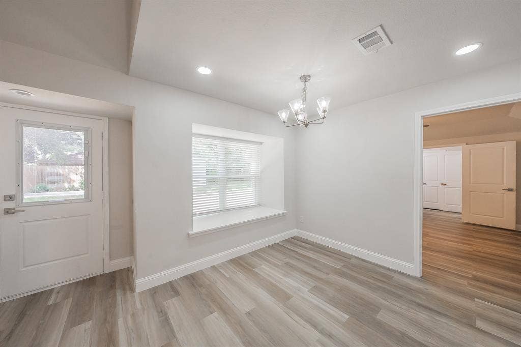 728 Glenhaven Drive, Hurst, TX 76054