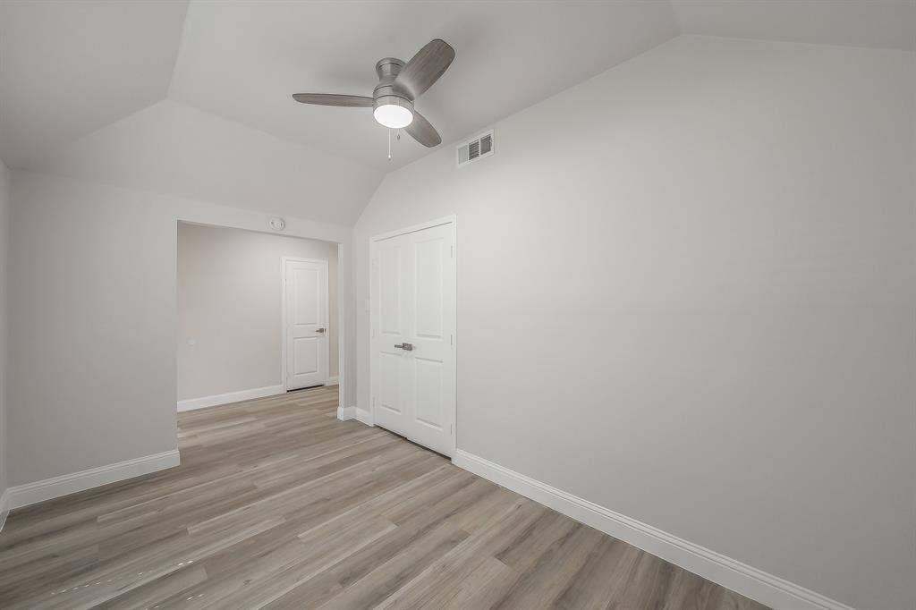 728 Glenhaven Drive, Hurst, TX 76054
