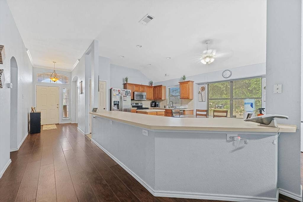1101 Bellcrest Drive, Arlington, TX 76002 1101 Bellcrest Drive, Arlington, TX 76002