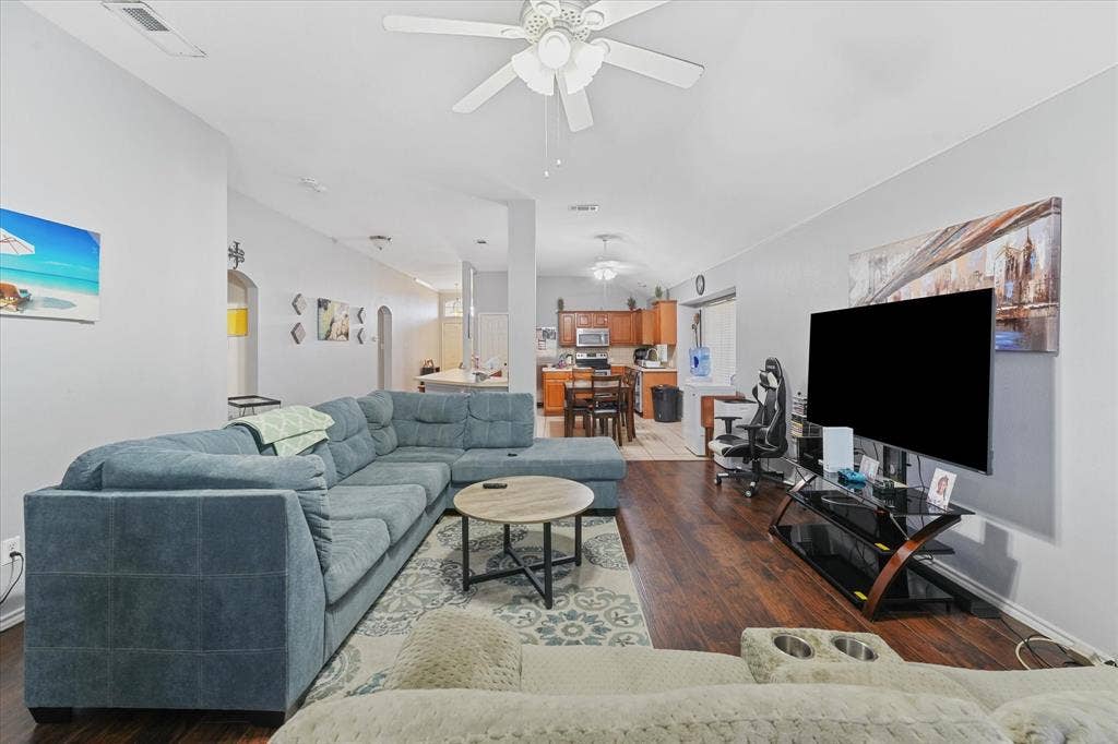 1101 Bellcrest Drive, Arlington, TX 76002 1101 Bellcrest Drive, Arlington, TX 76002