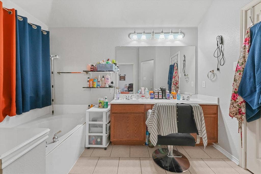 1101 Bellcrest Drive, Arlington, TX 76002 1101 Bellcrest Drive, Arlington, TX 76002