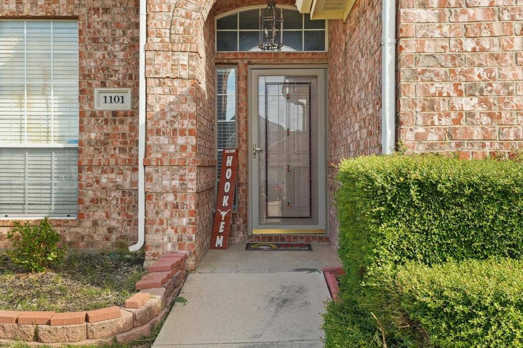 1101 Bellcrest Drive, Arlington, TX 76002 1101 Bellcrest Drive, Arlington, TX 76002