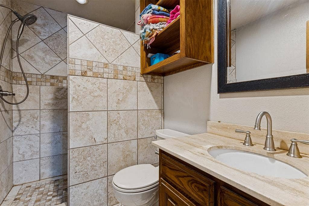 3403 Mckamy Oaks Trail, Arlington, TX 76017 3403 Mckamy Oaks Trail, Arlington, TX 76017