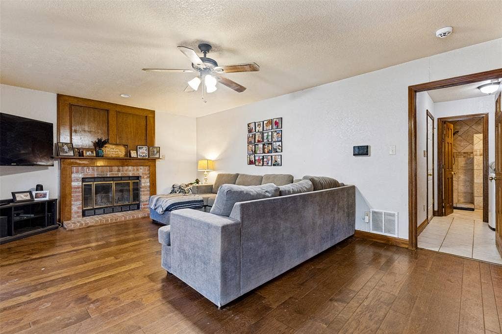 3403 Mckamy Oaks Trail, Arlington, TX 76017 3403 Mckamy Oaks Trail, Arlington, TX 76017