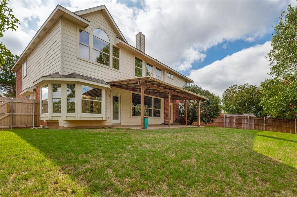 7929 Stansfield Drive, Fort Worth, TX 76137
