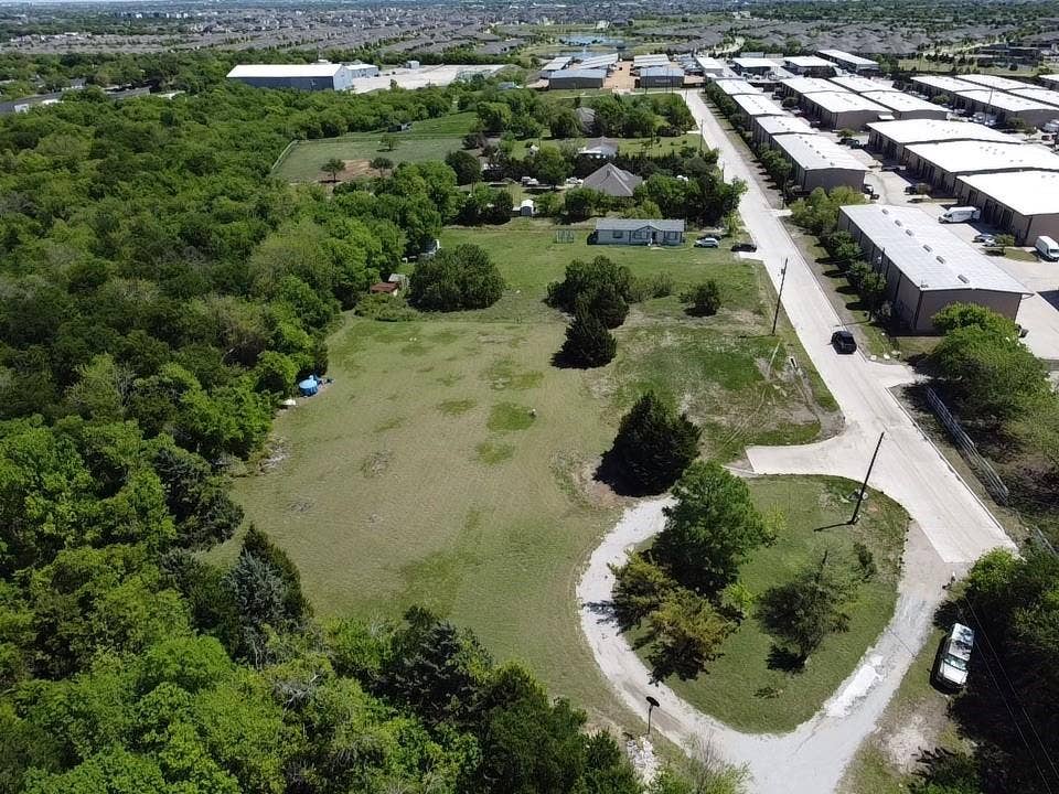130 Sherry Lane, Hackberry, TX 75036