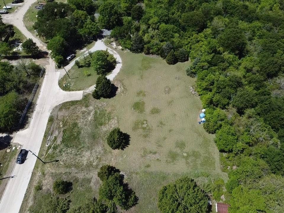 130 Sherry Lane, Hackberry, TX 75036