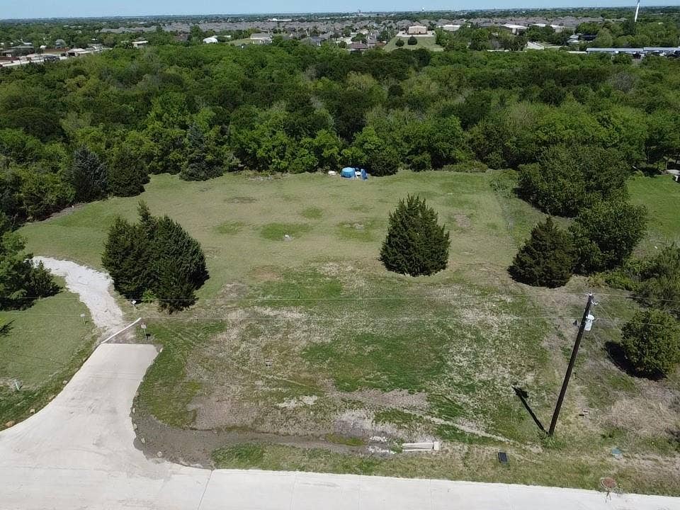 130 Sherry Lane, Hackberry, TX 75036