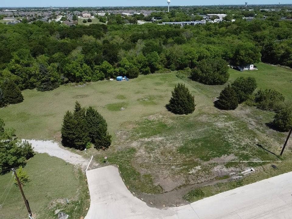 130 Sherry Lane, Hackberry, TX 75036