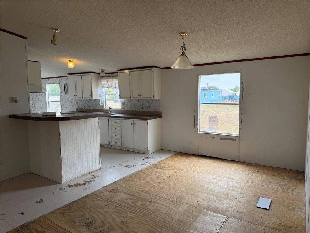 154 Hillside Drive, Troy, TX 76579 154 Hillside Drive, Troy, TX 76579