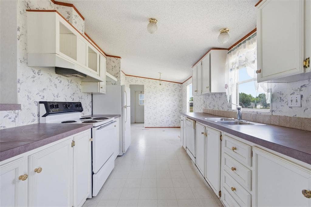 154 Hillside Drive, Troy, TX 76579 154 Hillside Drive, Troy, TX 76579