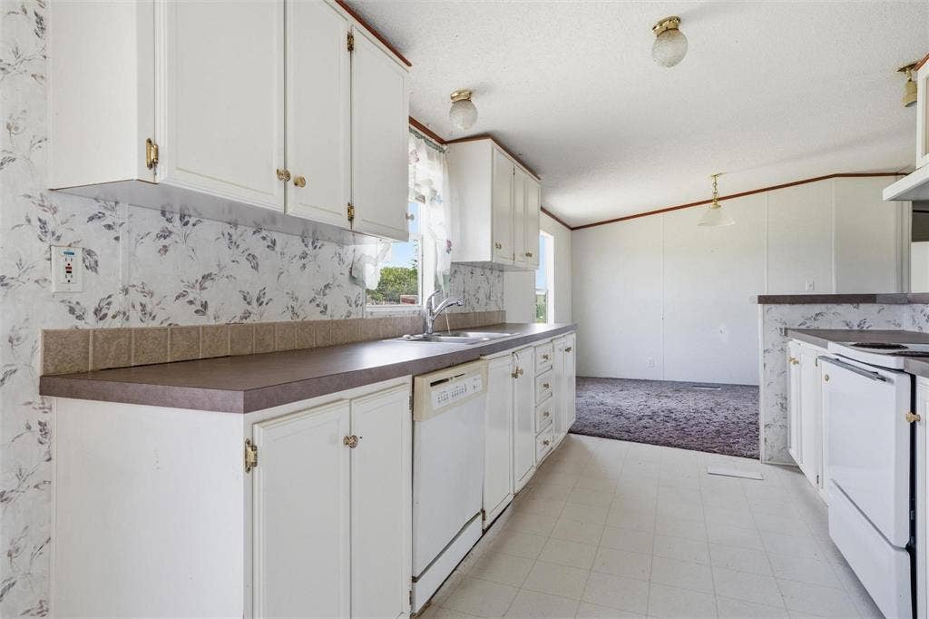 154 Hillside Drive, Troy, TX 76579 154 Hillside Drive, Troy, TX 76579