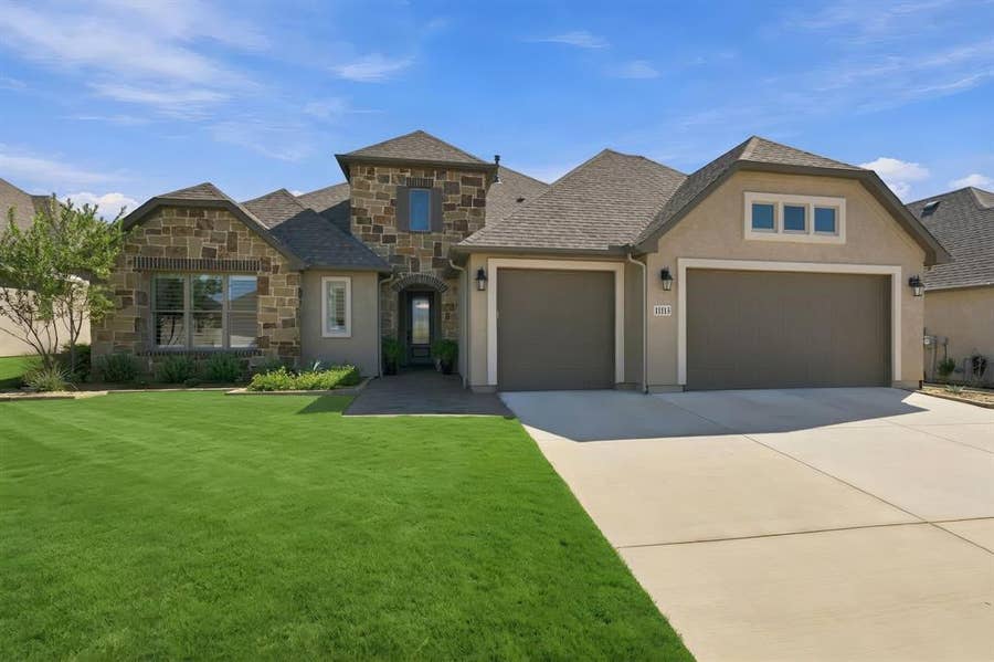 Property photo for 11113 Mica Lane, Denton, TX