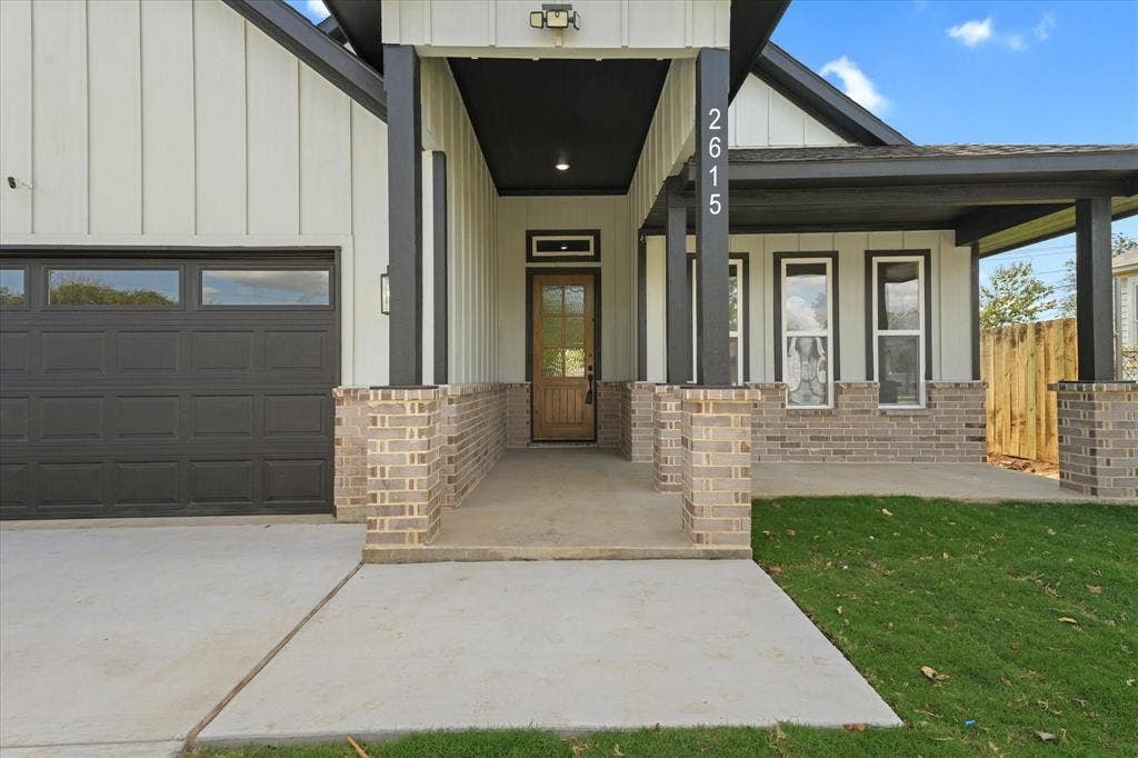 2615 25th Street, Fort Worth, TX 76106