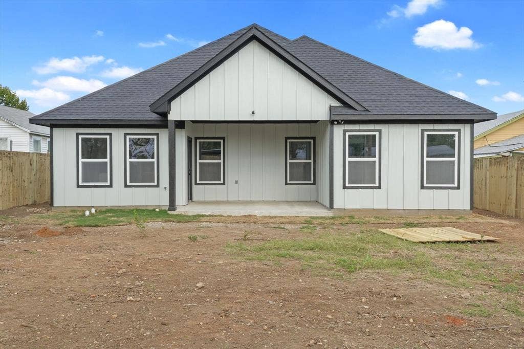 2615 25th Street, Fort Worth, TX 76106