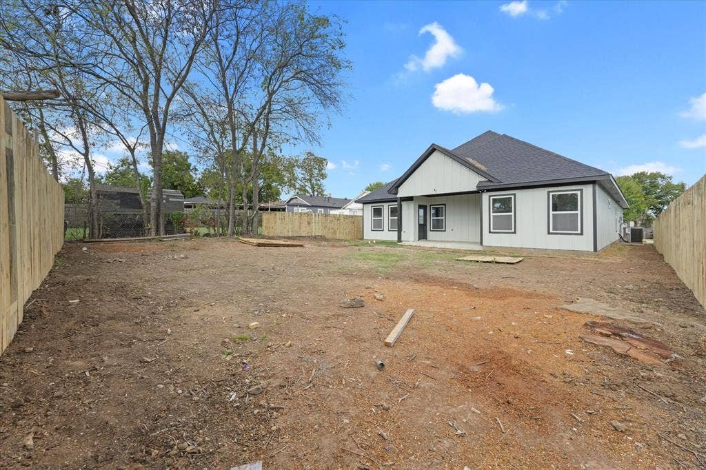 2615 25th Street, Fort Worth, TX 76106