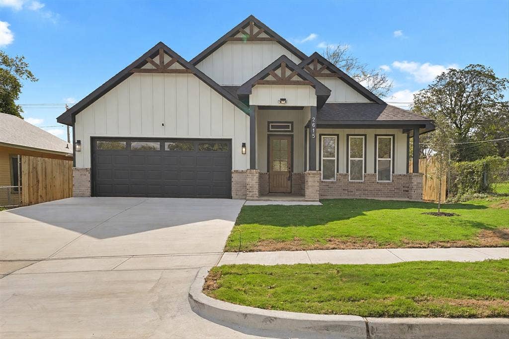 2615 25th Street, Fort Worth, TX 76106