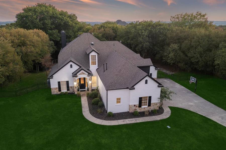 Property photo for 101 Deer Crossing Way, Azle, TX